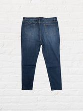 Load image into Gallery viewer, Milagros Jeans (Dark Wash) 3x Only
