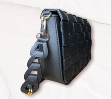 Load image into Gallery viewer, Angela Bag ( 2 colors avaliable )

